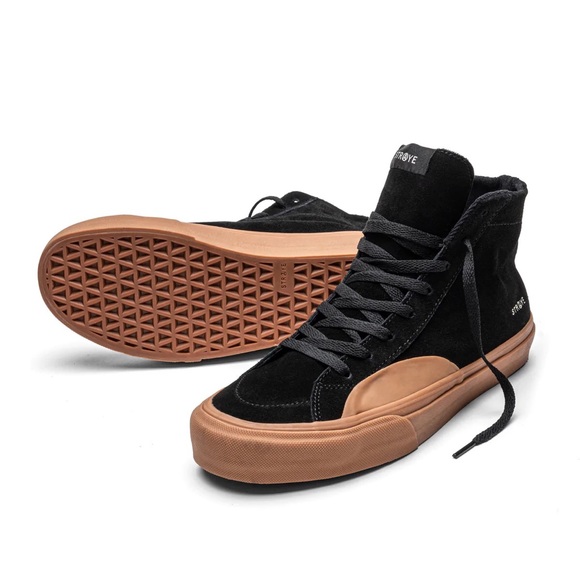 Vans Other - Straye hi tops. Black & Gum bottom (VANS STYLE)